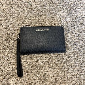 Michael Kors Wristlet